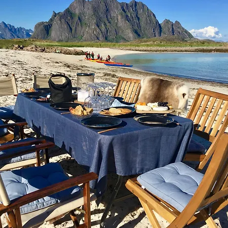 Lofoten Glamping 2* Skrova