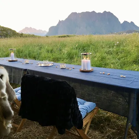 Luxury tent Lofoten Glamping 2*